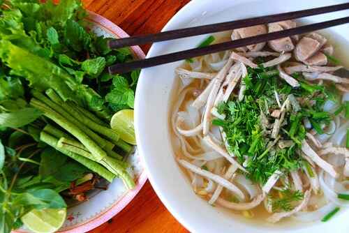 KinhNghiemDuLich.org An pho ben Lao