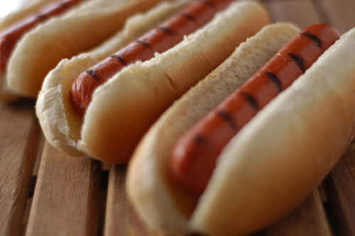 Hotdog - món ăn lấp đầy sự cô đơn