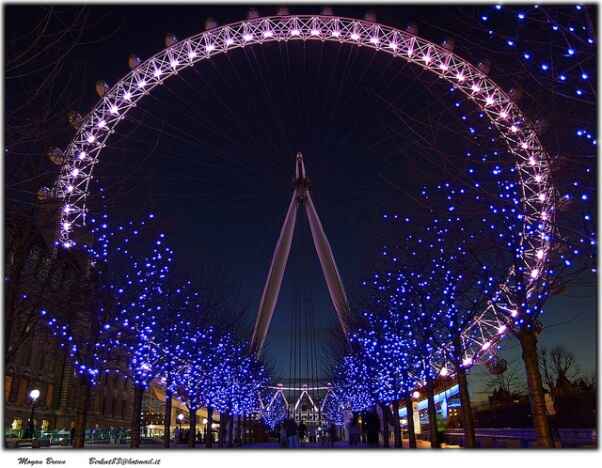 KinhNghiemDuLich.org  Vòng đu quay London Eye lung linh trong đêm