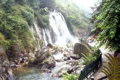 KinhNghiemDuLich.org  Cát Cát trong mưa