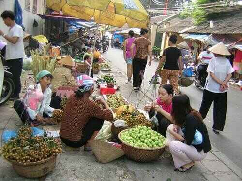 Chợ quê trong phố