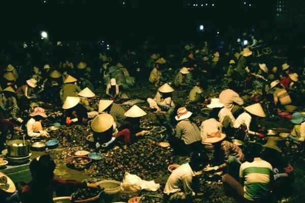 KinhNghiemDuLich.org  Cho so Ha Thuy