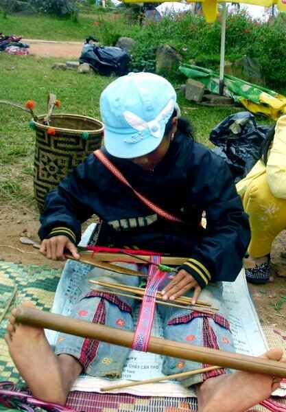 KinhNghiemDuLich.org Cho tren dinh nui