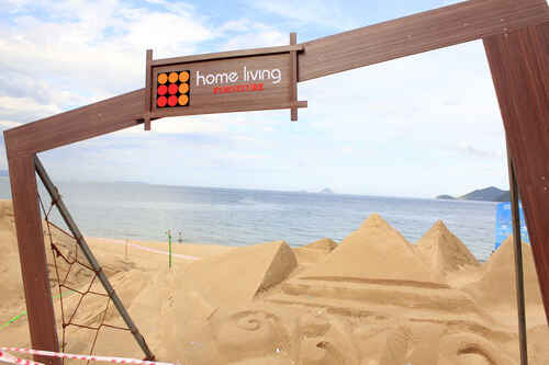  KinhNghiemDuLich.org  Doc dao trien lam dieu khac tren cat o Festival Bien Nha Trang