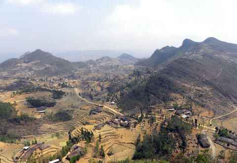 Sotaydulich Sổ tay du lịch so tay du lich Sotay Dulich Khampha Kham Pha Bui khung canh duoi chan cot co Lung Cu