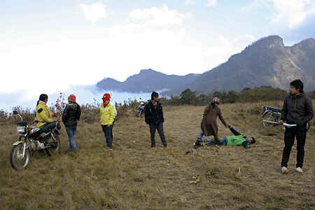 KinhNghiemDuLich.org  Khung canh lang man hap dan o Y Ty