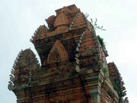 KinhNghiemDuLich.org  Kỳ bi thap Cham Binh Dinh