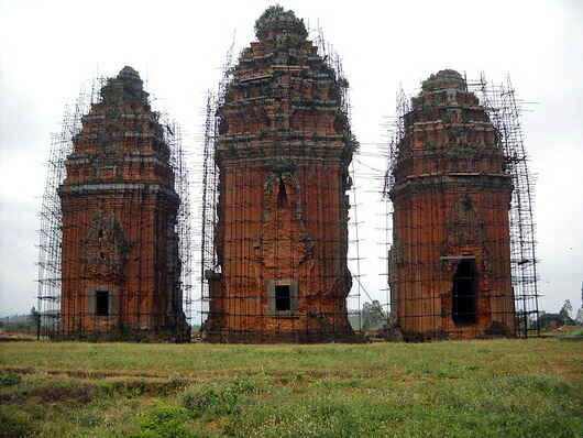 KinhNghiemDuLich.org  Kỳ bi thap Cham Binh Dinh