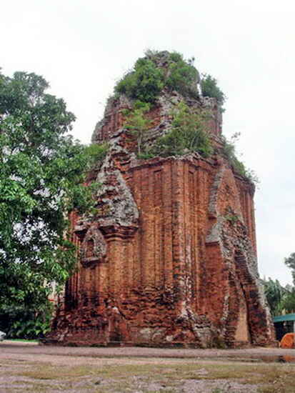 KinhNghiemDuLich.org  Kỳ bi thap Cham Binh Dinh