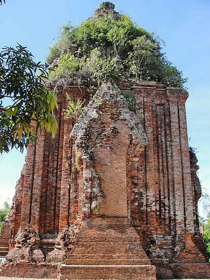 KinhNghiemDuLich.org  Kỳ bi thap Cham Binh Dinh