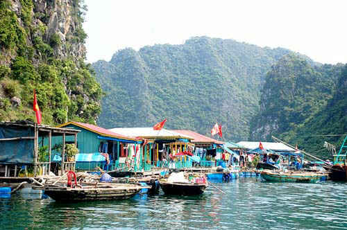 Làng chài Cửa Vạn - Vẻ đẹp bình yên