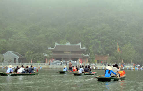 Những hang động kỳ ảo ở Ninh Bình