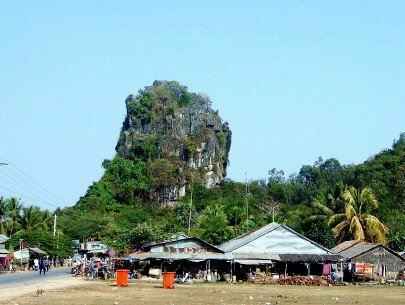 Non nước Hà Tiên