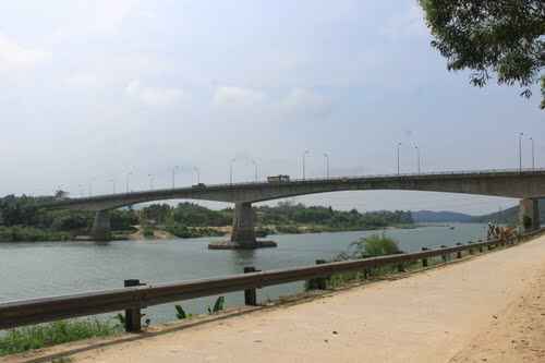 Sổ tay du lịch_sổ tay_du lịch_so tay du lich_so tay_du lich_KinhNghiemDuLich.org_sotay_dulich_dọc miền đất nước_doc mien dat nuoc_ve voi hue thuong_song huong