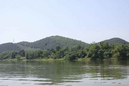 Sổ tay du lịch_sổ tay_du lịch_so tay du lich_so tay_du lich_KinhNghiemDuLich.org_sotay_dulich_dọc miền đất nước_doc mien dat nuoc_ve voi hue thuong_song huong