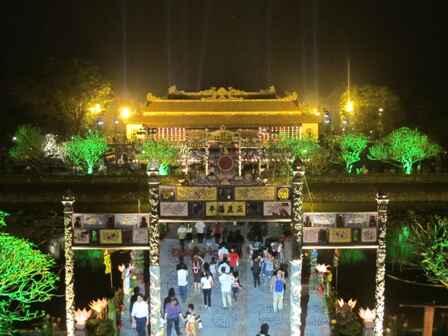 Tái hiện không gian Đêm Hoàng Cung trong Festival Huế 2012
