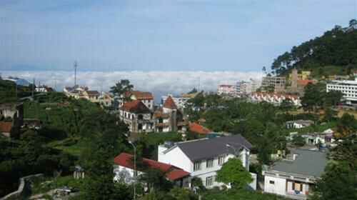 Tam Đảo trong biển mây