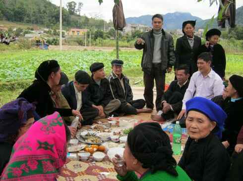 KinhNghiemDuLich.org Ve Ha Giang vui le hoi nem con cua Nguoi Tay
