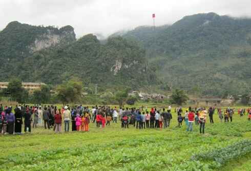 KinhNghiemDuLich.org Ve Ha Giang vui le hoi nem con cua Nguoi Tay