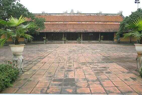  KinhNghiemDuLich.org  Ve voi Hue thuong Hoang cung mot thuo vang son Cung Dien Tho Cung Truong Sanh