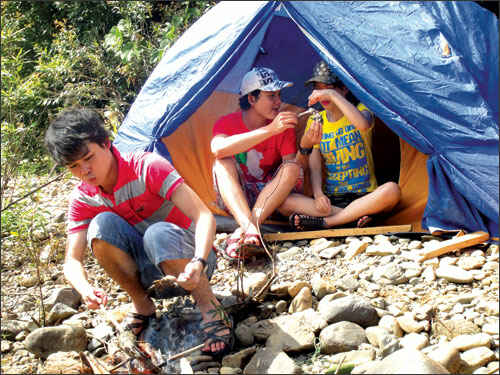 Sotaydulich Sotay Dulich Khampha Kham Pha Bui Vuot genh Suoi Tien