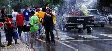 KinhNghiemDuLich.org  Le hoi don nam moi Songkran