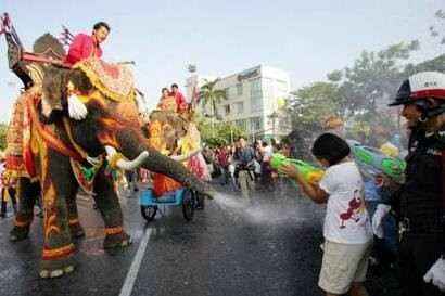 KinhNghiemDuLich.org  Le hoi don nam moi Songkran