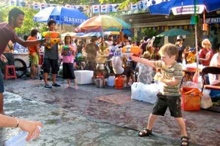 KinhNghiemDuLich.org  Le hoi don nam moi Songkran