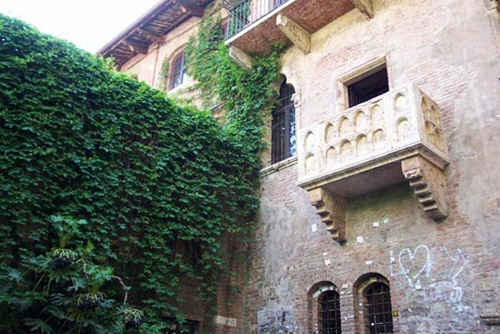 KinhNghiemDuLich.org Kham pha 5 thanh pho lang man nhat Italy