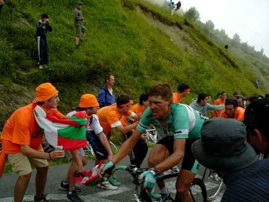KinhNghiemDuLich.org Noi tot nhat de theo doi Tour de France 2011