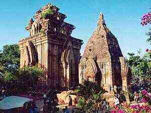 Du lịch Nha Trang - Tháp Bà Ponagar Nha Trang