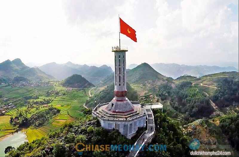 Cột cờ Lũng Cú